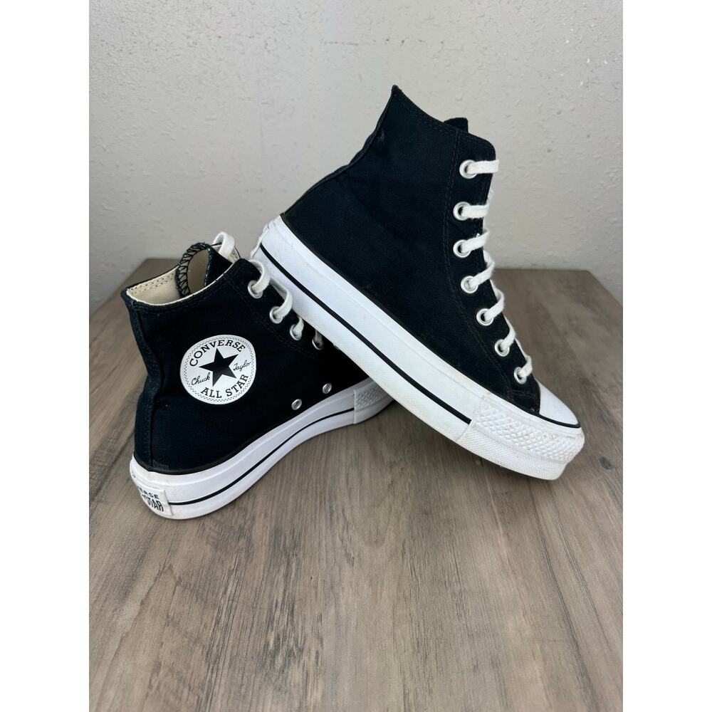 Converse Women's Chuck Taylor All Star Lift High Top sneakers